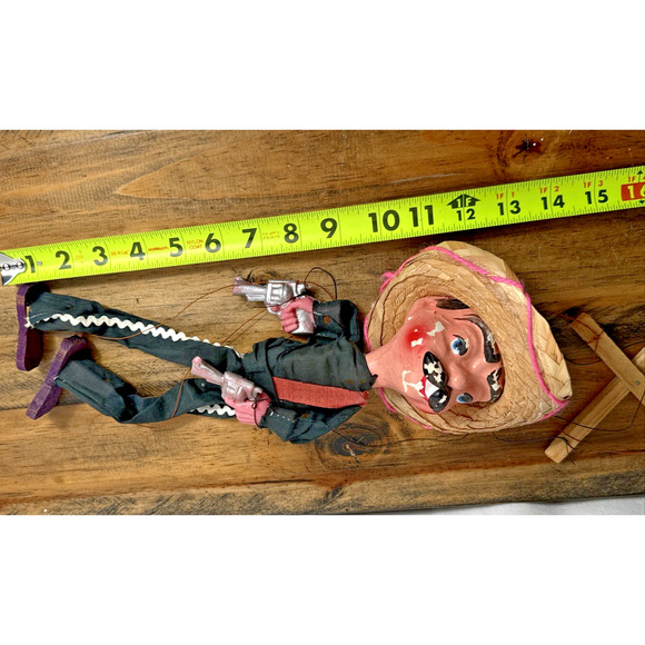 Vintage Mexican Folk Art Marionette Gunslinger String Puppet Doll Paper Mache - Picture 5 of 7